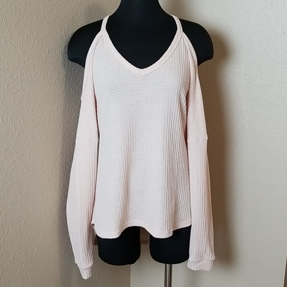 CNFIO Cold Shoulder Waffle Long Sleeve Top